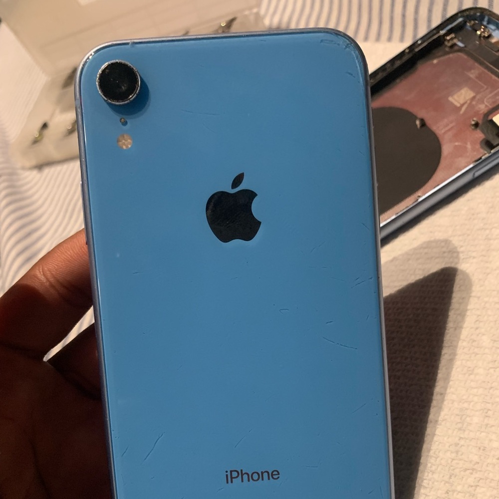 Water damaged phone (for parts)